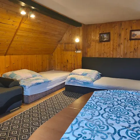 Osmelakowa Dolina Alojamento de Turismo Rural *