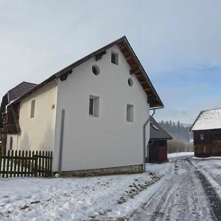 Alojamento de Turismo Rural Osmelakowa Dolina Spalona